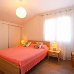 Apartments With A Parking Space Pula - 20794